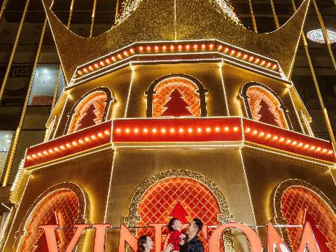 Cùng Vincom lộng lẫy đón Giáng Sinh nhiệm màu và ngập tràn yêu thương