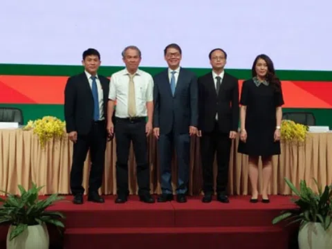 Tỷ phú Trần Bá Dương thay Bầu Đức làm Chủ tịch HAGL Agrico