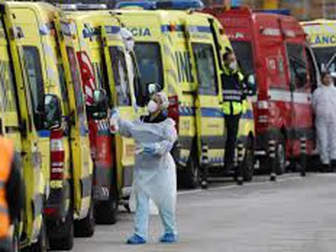 Châu Âu chìm trong cơn ác mộng với biến thể SARS-CoV-2 mới