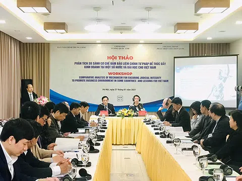 Thẩm phán liêm chính củng cố niềm tin công lý