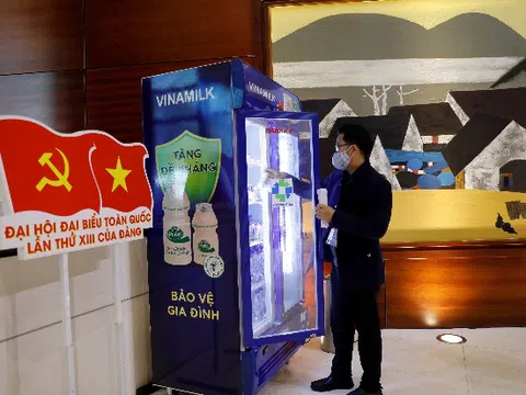 Hàng trăm ngàn sản phẩm đồ uống dinh dưỡng của Vinamilk được chọn phục vụ cho đại hội Đảng lần thứ 13