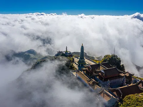 Chiêm ngưỡng các kỳ quan tâm linh ấn tượng trên đỉnh trời khắp thế giới