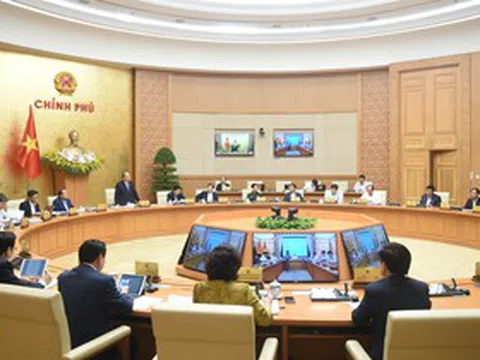 Thủ tướng Nguyễn Xuân Phúc: Không khí làm ăn kinh doanh khởi sắc hơn