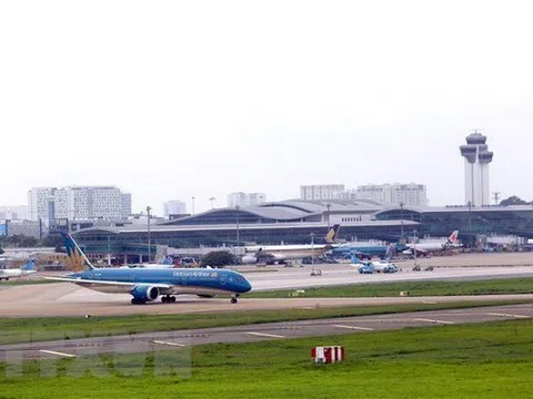 Bộ Giao thông Vận tải nói gì về đề xuất điều chỉnh giá trần, giá sàn vé máy bay?