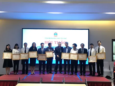 Tòa Tối cao vinh danh 17 người có công phát triển án lệ