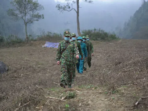 Đường dây “khủng” xuất nhập cảnh trái phép ở Lào Cai: Bất ngờ thôn đội trưởng là kẻ cảnh giới
