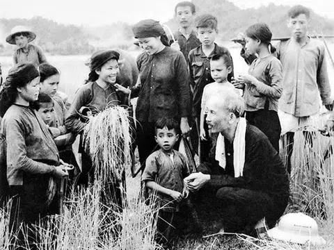 Tháng 5 nhớ Bác: Tư tưởng ‘lấy dân làm gốc’ mãi mãi soi sáng