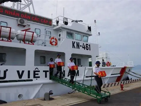 Hòm phiếu bầu cử sớm ở Trường Sa về đến đất liền