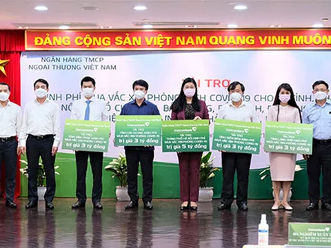 Vietcombank tài trợ 40 tỷ đồng trong đợt cao điểm quyên góp ủng hộ, phòng chống dịch COVID-19