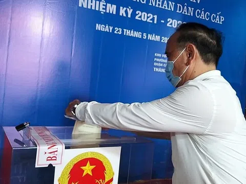 Lãnh đạo TW Hội Luật gia Việt Nam hân hoan bỏ phiếu bầu cử chọn đại biểu của nhân dân