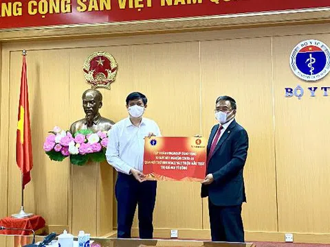 Vingroup trao tặng Bộ Y tế 30 máy xét nghiệm Covid-19 qua hơi thở và 2 triệu mẫu test, tổng trị giá hơn 460 tỷ đồng