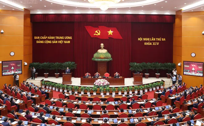 Các quyết sách được Trung ương thông qua phải tạo ra 4 bước chuyển chiến lược