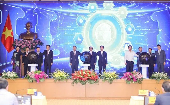 Chuyển đổi số trong lập pháp và thi hành pháp luật: Trí tuệ nhân tạo và dữ liệu mở - Thách thức và cơ hội